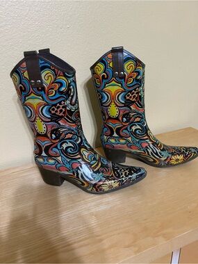 The BOPS By Beehive Cowgirl Rain Water Boots are stylish and functional women's